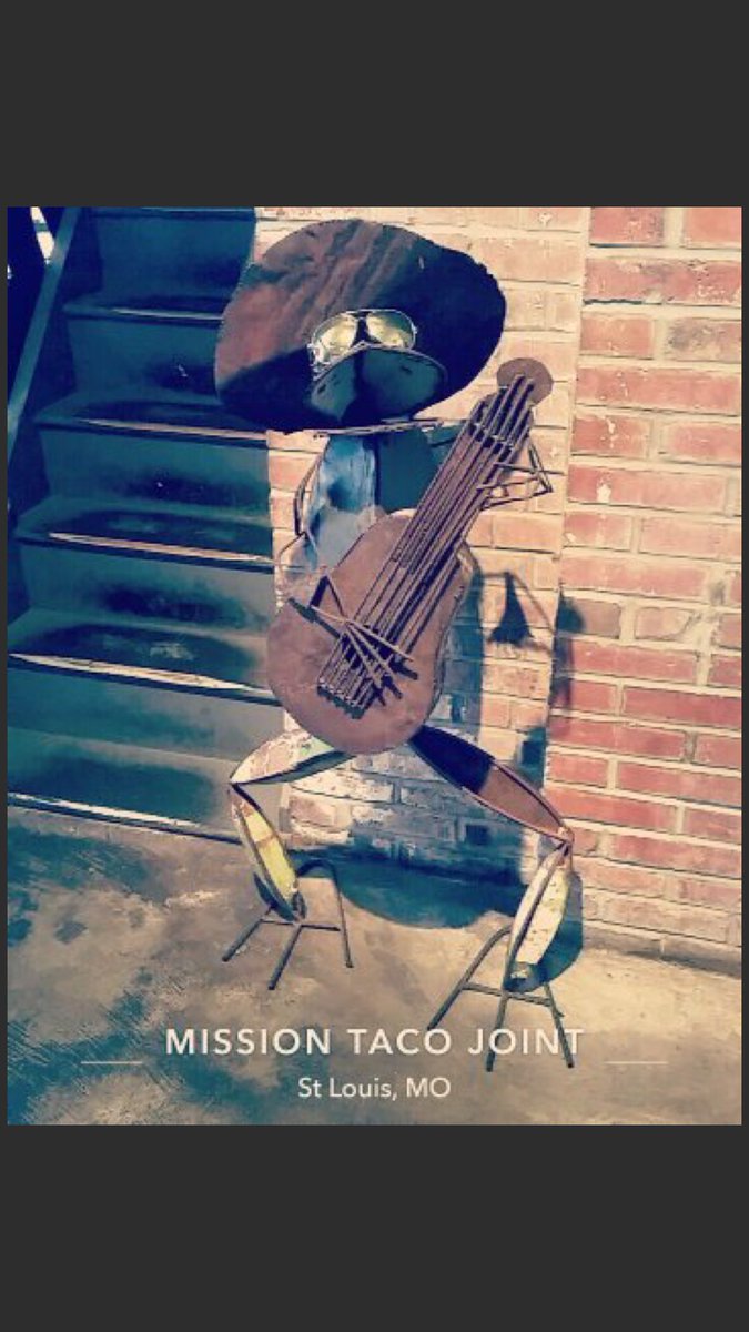 SessionTacoSesh's tweet photo. IT’S TIME TO UNMASK THE THIEVES OF OUR BELOVED SEÑOR FROG

look at this sad staff.....share and help us get our frog back! #freethefrog https://t.co/K9PQYbErto