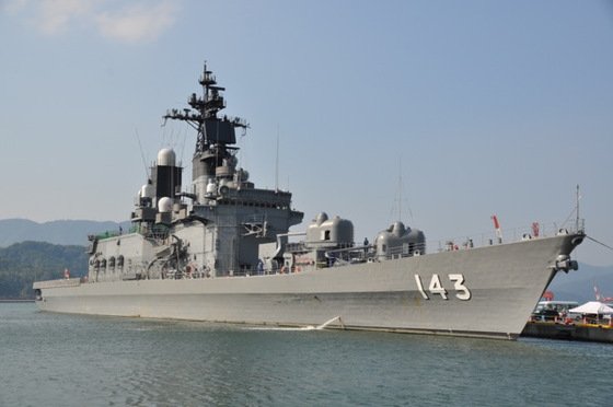 #俺の軍艦フェチポイントはこれだ

艦首から艦橋～艦尾にかけての富士山 