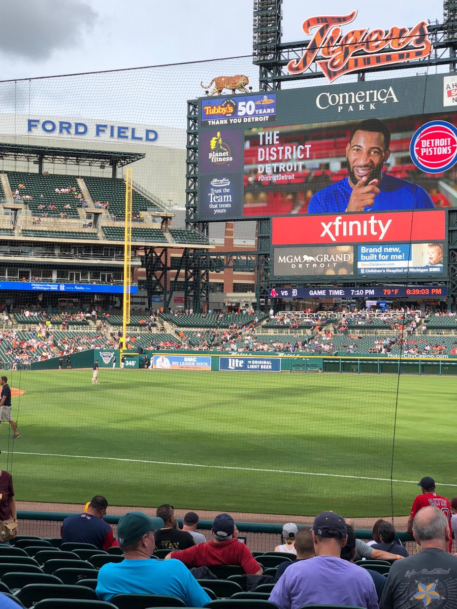 bberry48's tweet photo. At the ball park in Detroit. https://t.co/IxcRxRGbtf