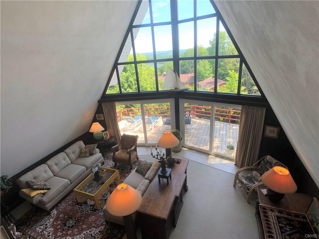 estately's tweet image. This soaring A-frame was designed by architect Richard Pollman. estately.com/listings/info/…