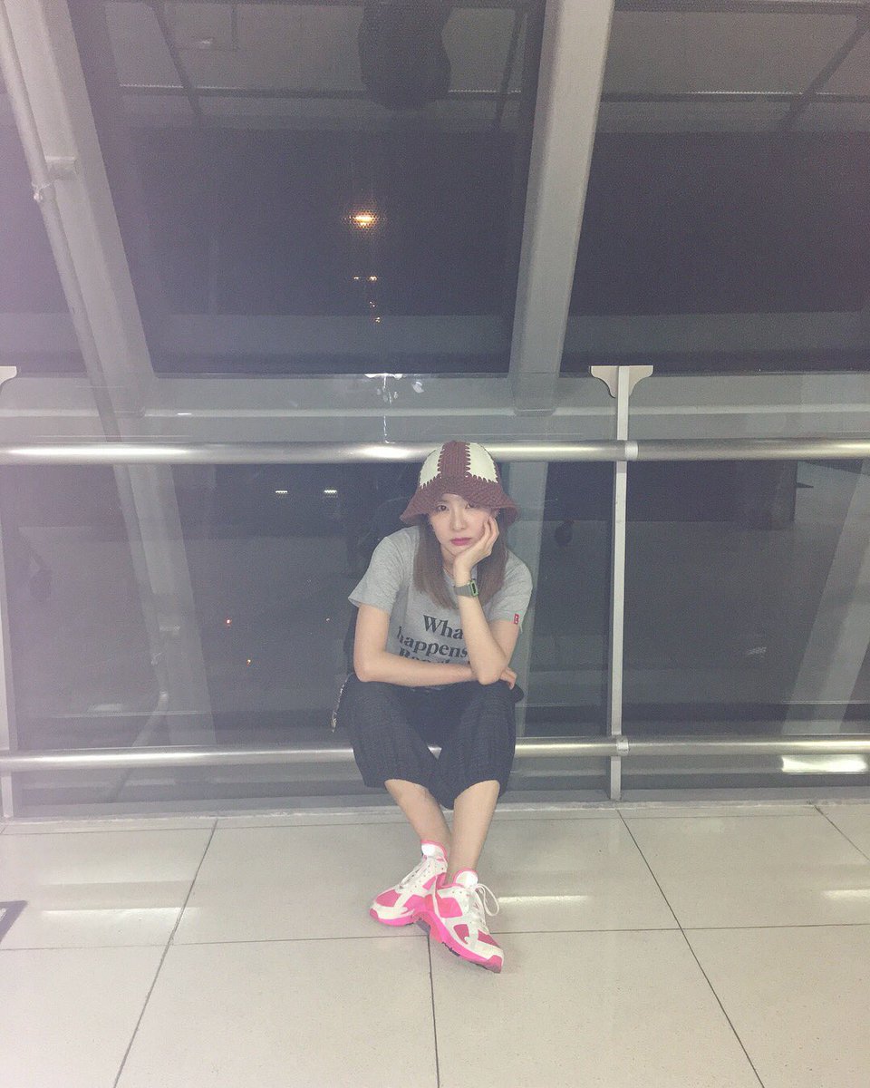 krungy21's tweet photo. 누가봐도 태국왔다라 🙏🏻 https://t.co/UxBPqLlg4f