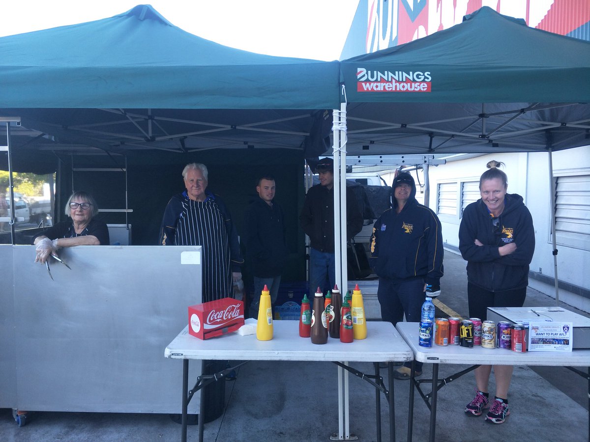 Come down to Carseldine #Bunnings for a Saturday sausage and support kids to play #AFL <a href="/zillmere_eagles/">Zillmere Eagles</a> 

Thanks to a great team of #volunteers #zillsfam #BBQ