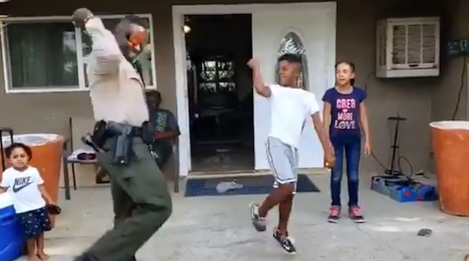 Boogie Patrol: Accidental 911 Call Leads To Epic Cop/Kid Dance-Off [Video] bit.ly/2LarUtv #FridayFeelGood