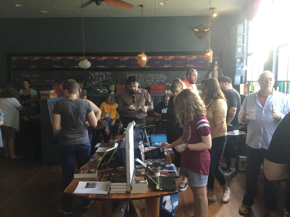 edonald's tweet photo. Writers of the Riverbend is hopping at #maevas in Alton! https://t.co/ObyrQZaFvB
