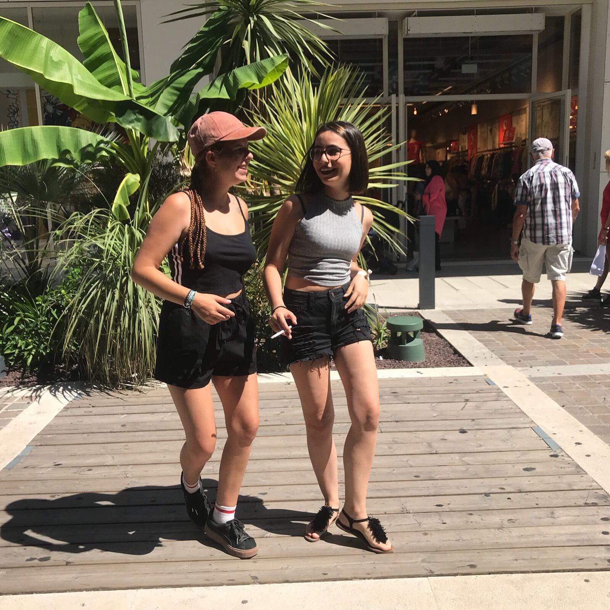 Lea_RhhdS's tweet photo. Goal💕 #distancefriendship https://t.co/bpJfNlAc2Z