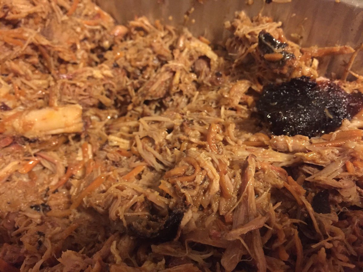 LovieBearsBBQ's tweet photo. @ddogsbbq @therealmikesnow @ButtBot10000 @cmbteng @wjwheeler54 @worshipthepig @ProTailgater @Marty60701858 @sprtsfan33 @GrillinFool 13Lbs All pulled up!! #BBQ #SmokinLife #PulledPork #BBQfam https://t.co/HsUrDe8FjC
