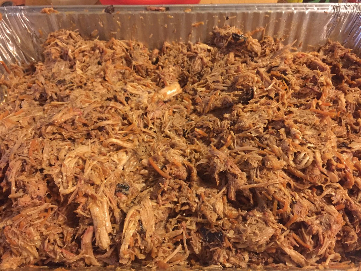 LovieBearsBBQ's tweet photo. @ddogsbbq @therealmikesnow @ButtBot10000 @cmbteng @wjwheeler54 @worshipthepig @ProTailgater @Marty60701858 @sprtsfan33 @GrillinFool 13Lbs All pulled up!! #BBQ #SmokinLife #PulledPork #BBQfam https://t.co/HsUrDe8FjC