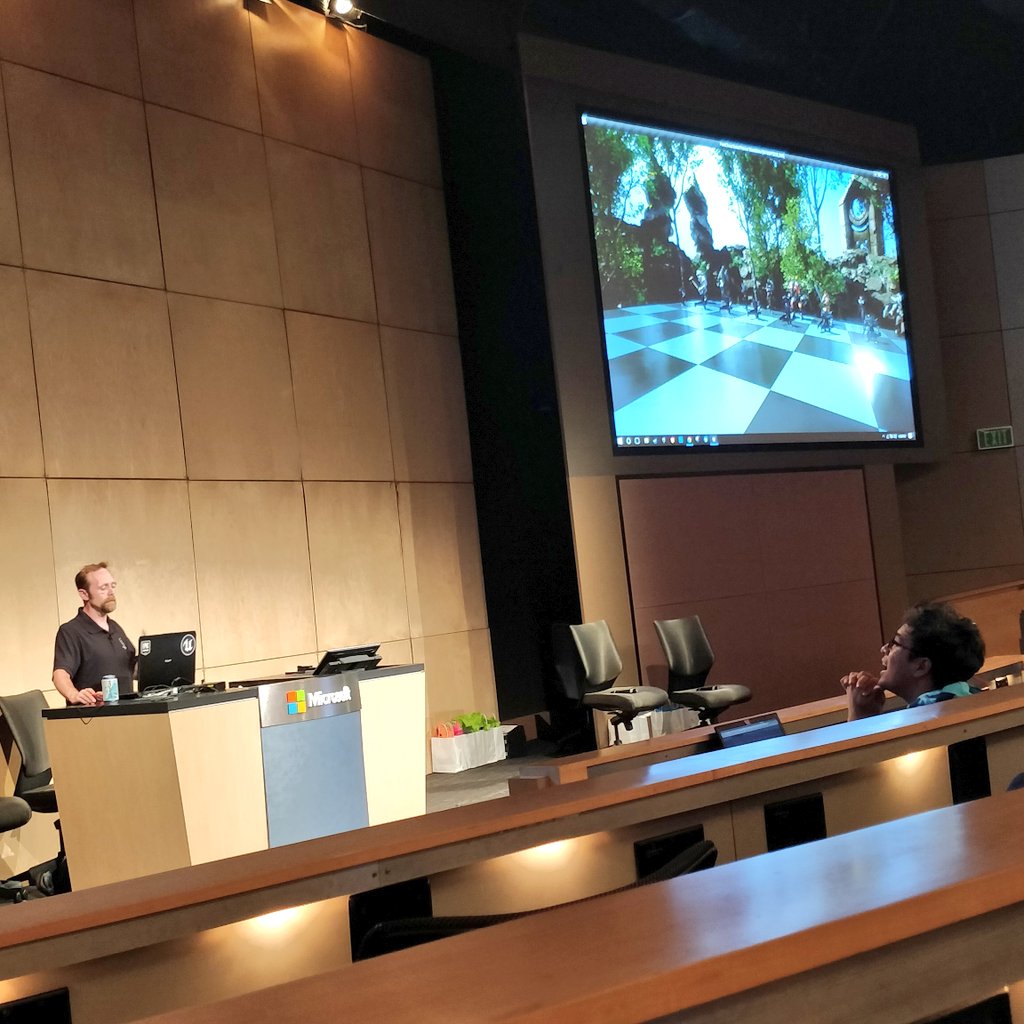 GrunkaMunka's tweet image. More words of wisdom at Intel Buzz Workshop: &quot;Think about what the cost of integration means to your team long-term.&quot;

Tons of helpful info and tips happening here!

#buzzworkshop #intelgamedev #IndieDev