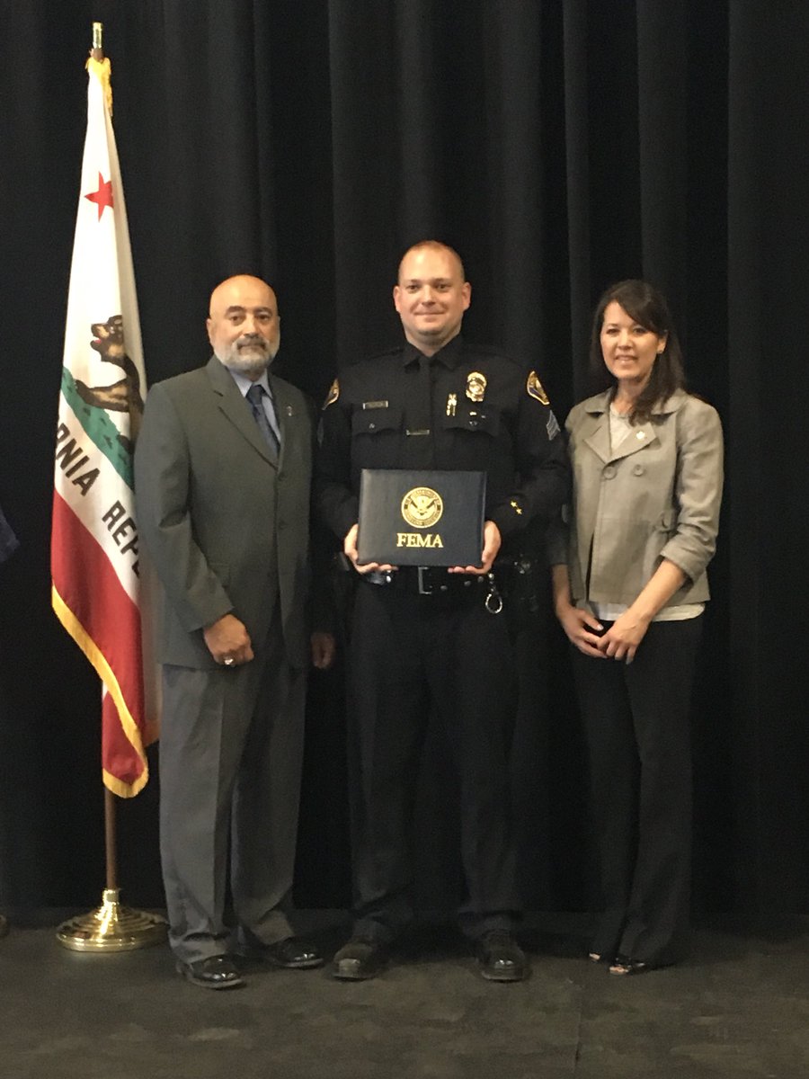 LBPDSouth's tweet photo. Congratulations to @LBPDSouth Division Sergeant Eric Matusak who today completed the four week FEMA Emergency Management Professional Program training course. Long Beach will be safer during emergency events thanks to his training and dedication. @LBPD @lbfd @LongBeachCity https://t.co/2xwym9oOYz