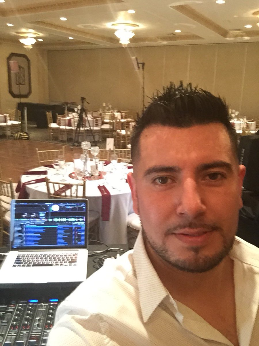 djcrowndallas's tweet image. #DJCROWNDALLAS listo para la Quinceañera de esta tarde! #djlife #dallasdjs #quinceañeras