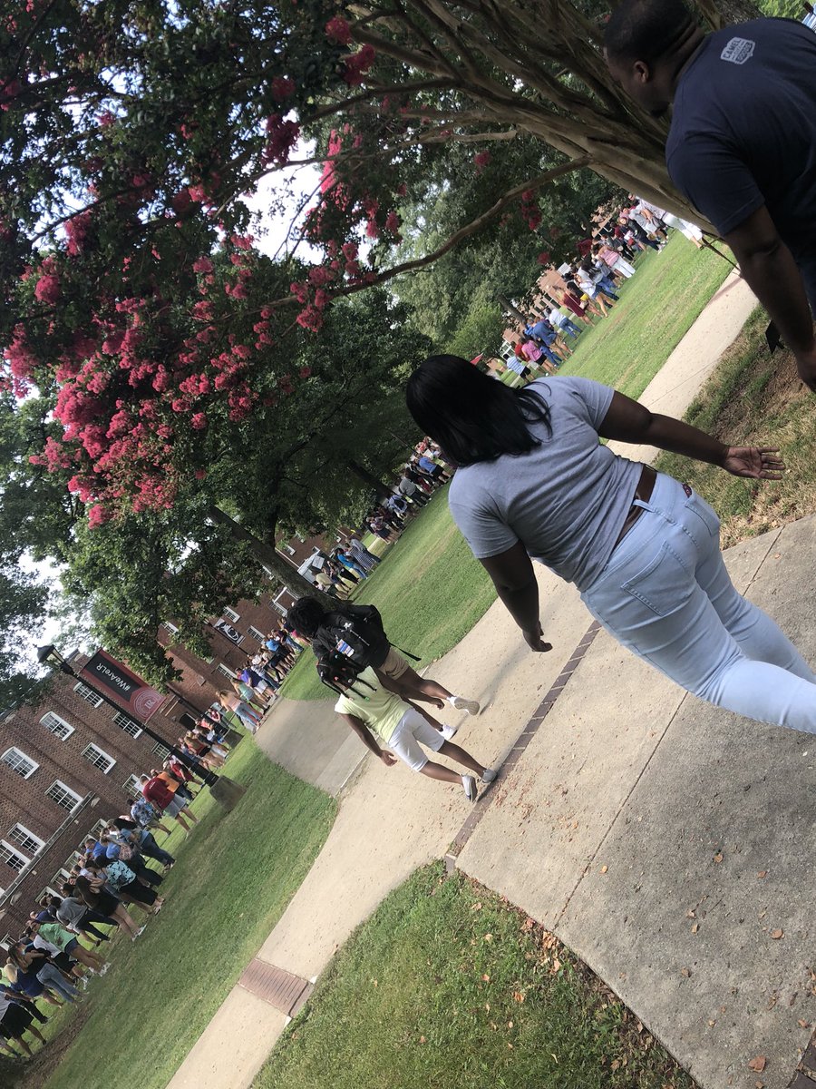 Caitlin12270's tweet photo. I had a great today touring Lenoir Rhyne #discoverlr https://t.co/a4u7SNjDTU
