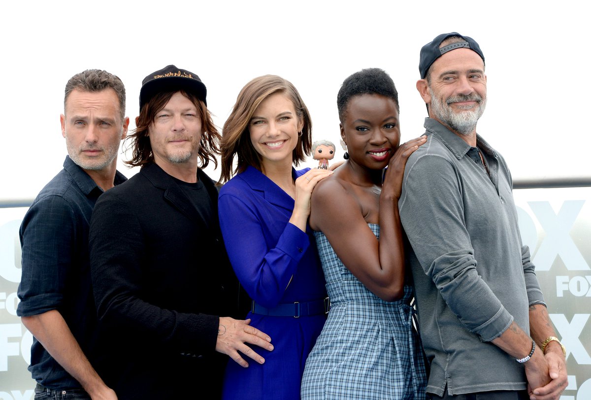 AndyLincolnNews's tweet photo. #AndrewLincoln, #NormanReedus, #LaurenCohan, #DanaiGurira and #JeffreyDeanMorgan attends 'The Walking Dead' Photo Call at Comic-Con Fox International on July 20, 2018 in San Diego, California. #TWD #SDCC 

📷 Getty Images https://t.co/m6YnCXmRzI