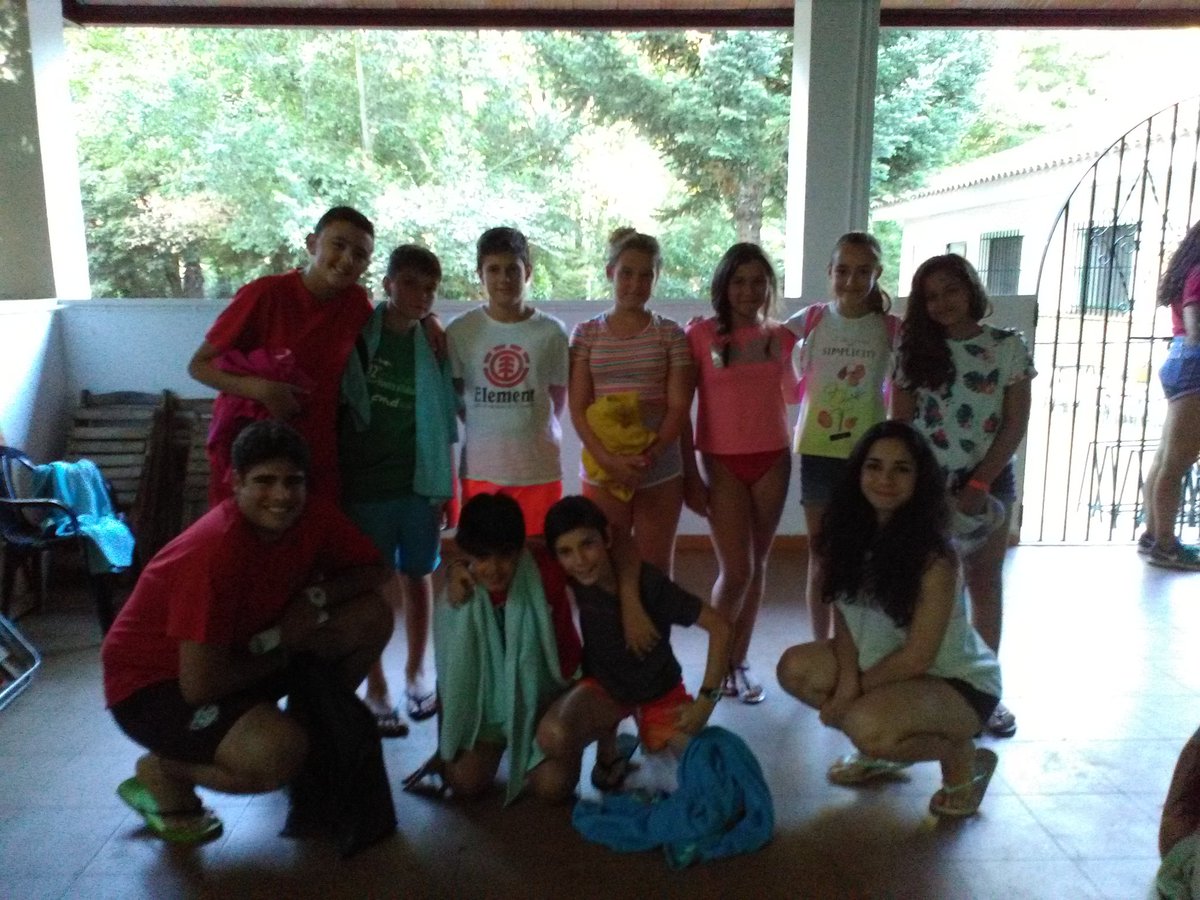 (3) Vaya emoción!! La zona3 comenzó ayer su #CampamentoDeLaAmistad , una Escuela de Caballeros para el reino de Lady Mariam y el Rey Chispón. Estos son los grupos de aprendices