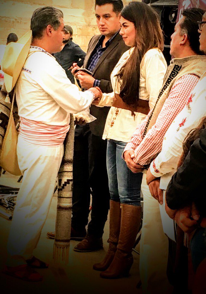DiianaPerezB's tweet photo. Gracias por la invitación a la Comunidad Indígena Yühü de San Jerónimo Acazulco, a su Cuarta Feria del Mole y la Gastronomía Indígena.
Ven a disfrutar con tu familia de #Ocoyoacac.
#YoCercaDeTi https://t.co/Om3QeKzLl2