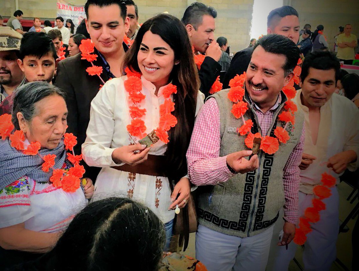DiianaPerezB's tweet photo. Gracias por la invitación a la Comunidad Indígena Yühü de San Jerónimo Acazulco, a su Cuarta Feria del Mole y la Gastronomía Indígena.
Ven a disfrutar con tu familia de #Ocoyoacac.
#YoCercaDeTi https://t.co/Om3QeKzLl2