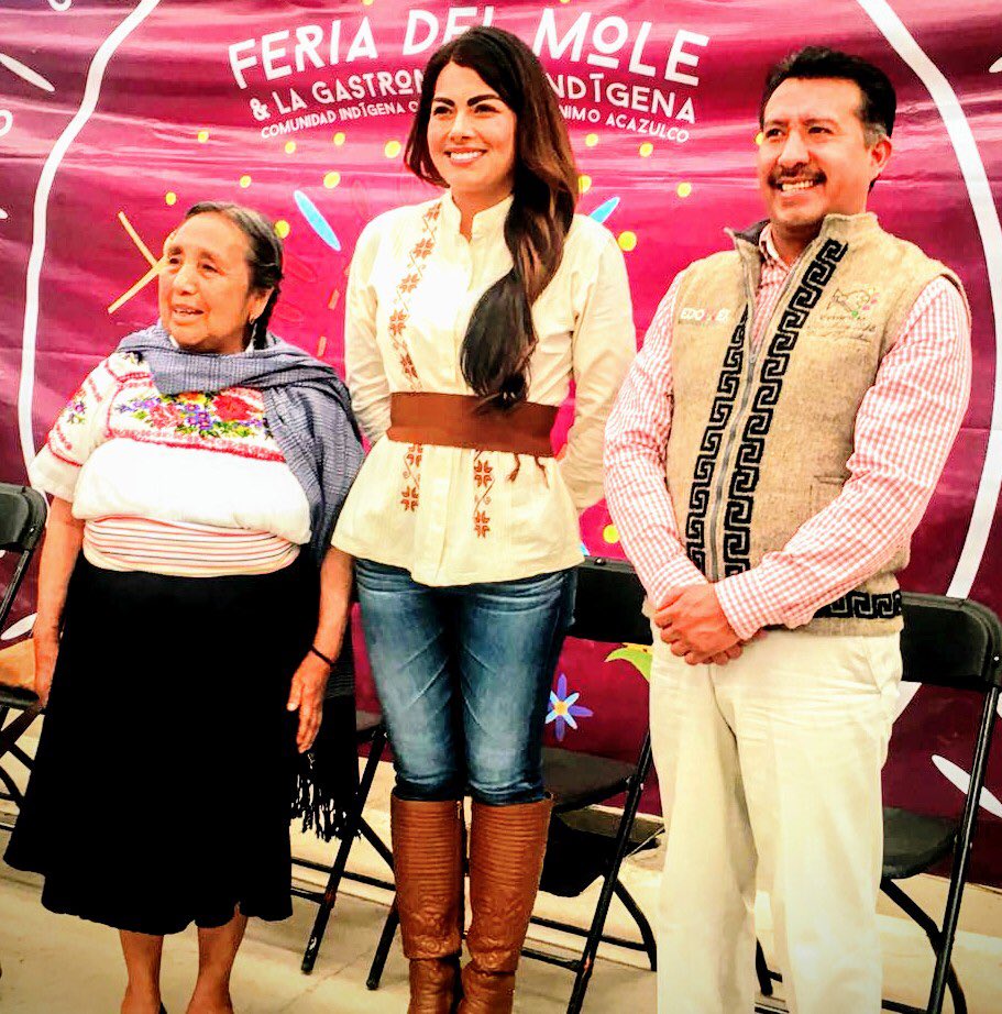 DiianaPerezB's tweet photo. Gracias por la invitación a la Comunidad Indígena Yühü de San Jerónimo Acazulco, a su Cuarta Feria del Mole y la Gastronomía Indígena.
Ven a disfrutar con tu familia de #Ocoyoacac.
#YoCercaDeTi https://t.co/Om3QeKzLl2