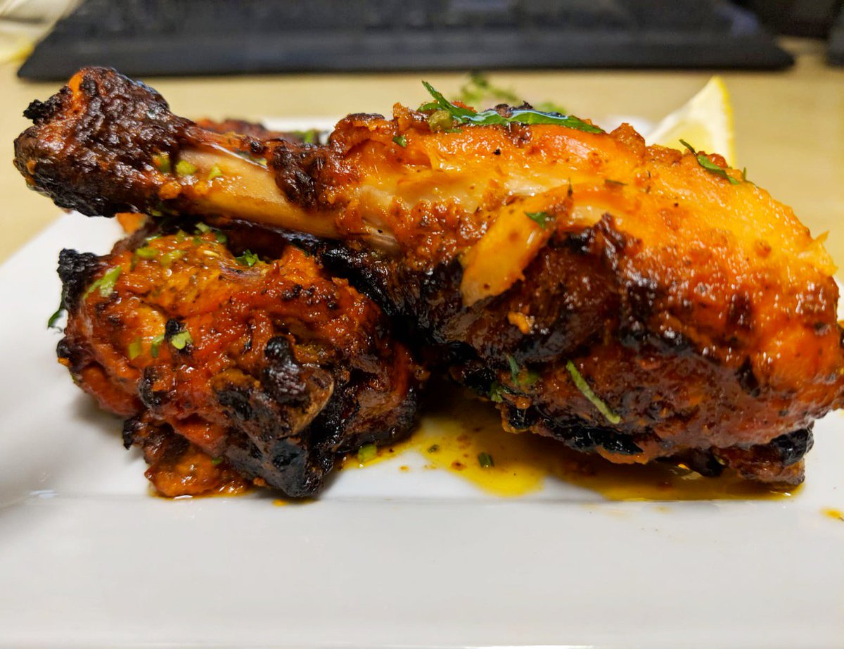 Bone in is the new tasty ;)
#yyj #yyjfood #yyjfoodie #indianfood #varshayyj