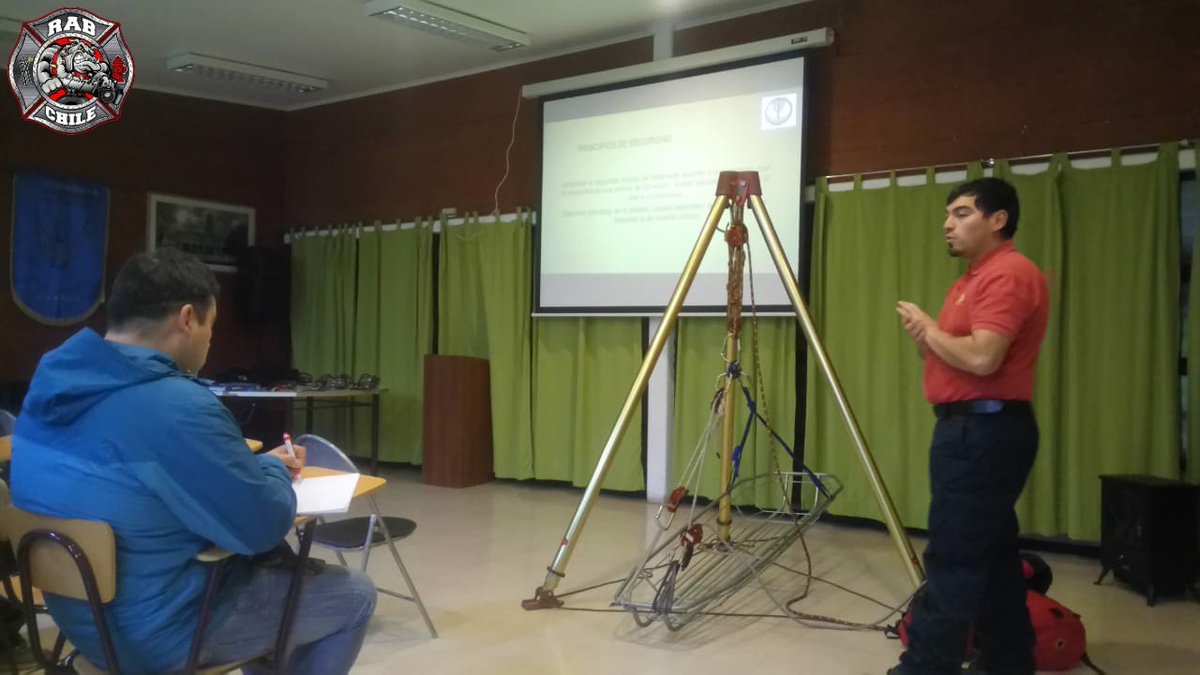 RABCHILE's tweet photo. Bomberos Castro
Ahora #RAB17 se encuentra en Taller de Rescate Técnico con Cuerdas Nivel 1, en dependencias del Cuartel Primera Compañia de @Bomberos_Castro
#RAB
#REVISTAACCIONBOMBERIL
#BOMBEROSDECHILE https://t.co/RB3GJfBvgm