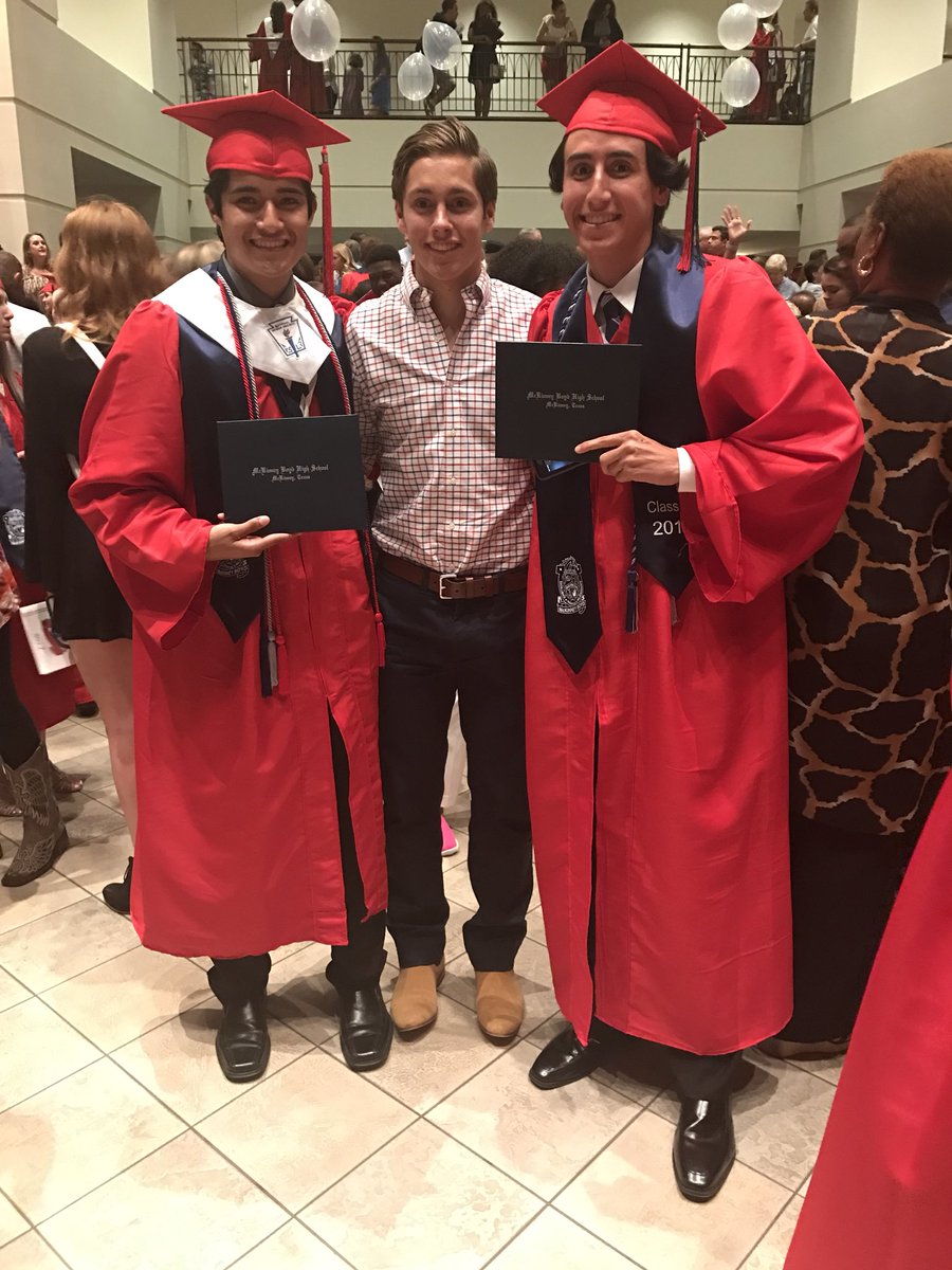 Medina_Claudio8's tweet photo. Happy birthday Patricio! You’re like a brother to me. Hope it’s a good one, love you! @patriciog_11 https://t.co/PkRqqAtwrk