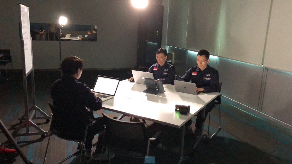 c15co03's tweet photo. “Making” a video on how an DNA Top Gun crew solve an Customer issues using DNAC assurance #CiscoDNA https://t.co/pjHckc6ZUm