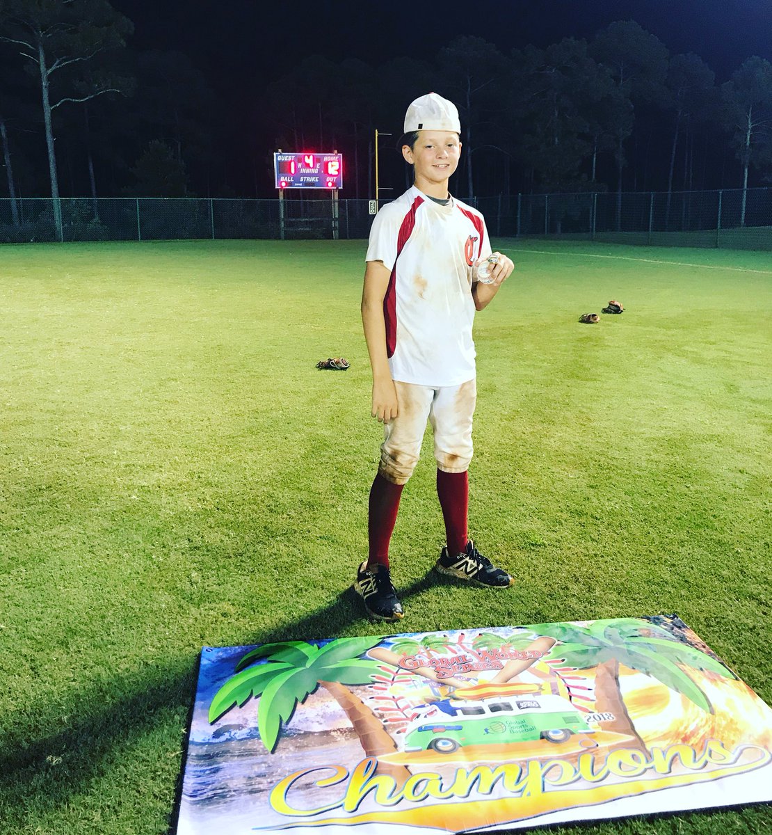 EnnisMommaX4's tweet photo. USSSA Global World Series Champions!! So proud of our boys; they battled all week to bring home the hardware!! #Tanner12❤️ #CellblockStrong❤️⚾️❤️ https://t.co/EXFX68MIhp
