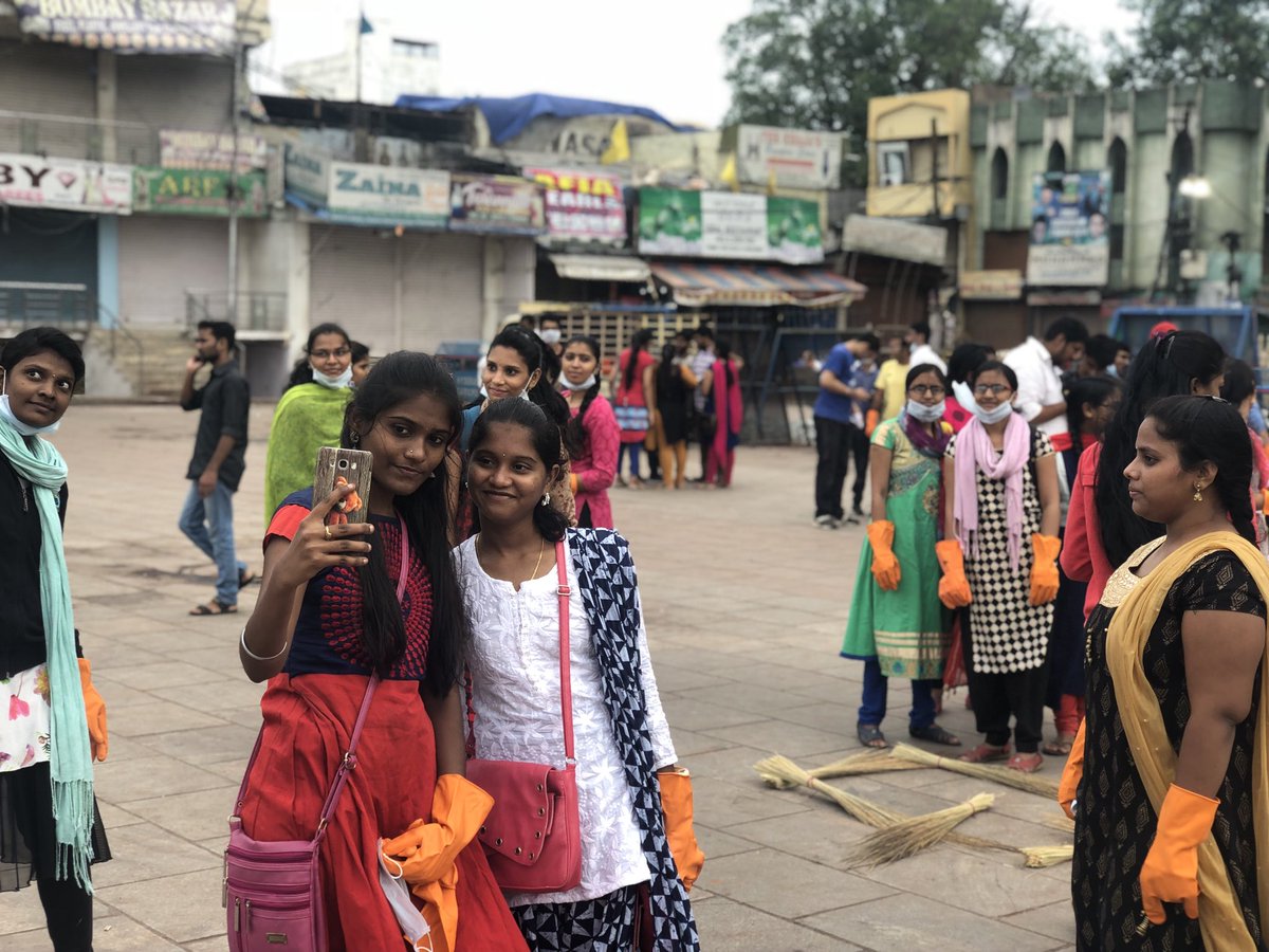 musharraf_ias's tweet photo. #SHIP2018
Find and share all your cool 😎 pictures / selfies 🤳 of today’s program on
https://t.co/lSuXl0aJbp…
#MyHydMyResponsibility
#ProjectCHARMinar
Also Join #TEAMGHMC tomorrow @ 7:00am at #CHARMinar https://t.co/JyGYEDWKEy