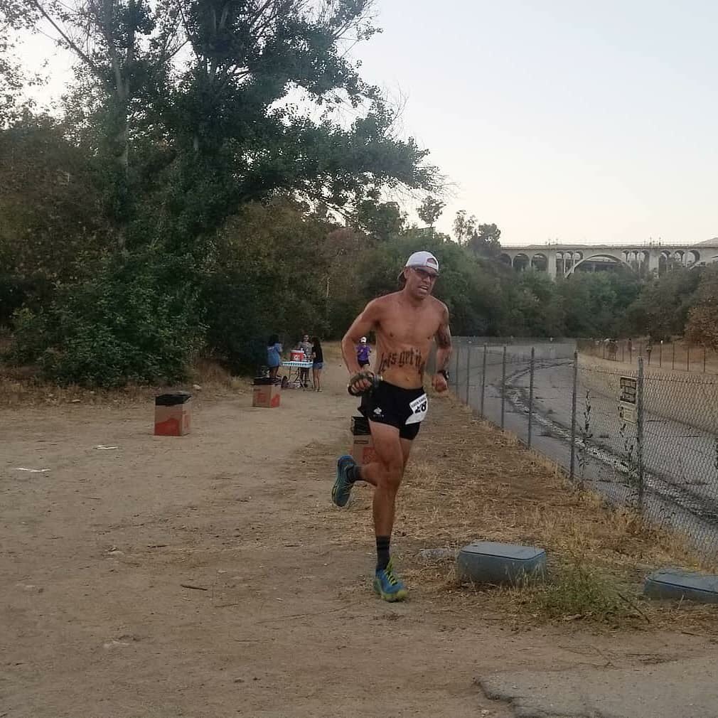 NYRJERRY's tweet photo. 12K this evening in the Lower Arroyo Trails with some fast cross country runner's, a group of guys who made me push to the max with whatever I had in my legs....#RunWithUsPasadena #RabbitELITEtrail #RuninRabbit #TimeToFly #evomafate #HokaOneOne #Vfuel #Vision4Enrichment #FFWR https://t.co/x2mXuoZXT4