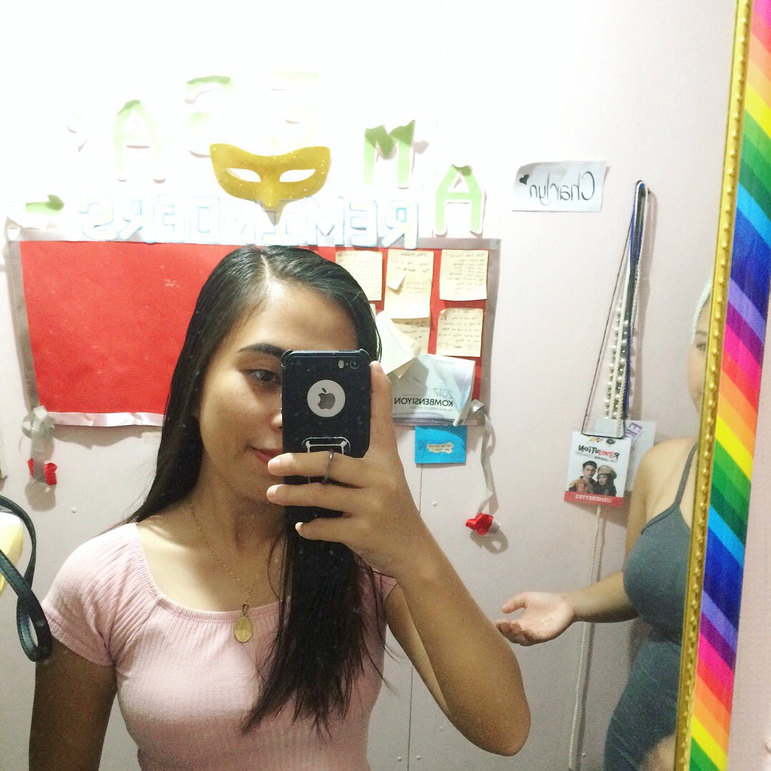 irishMhek's tweet photo. Mirror mirror 😂 https://t.co/RA145knVse