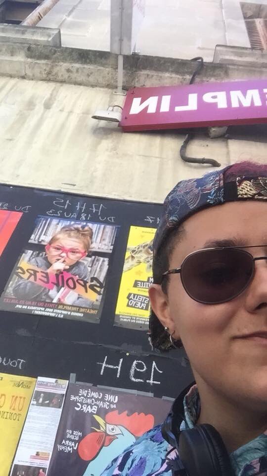 SpoilersVL's tweet photo. Aleksien a participé à notre jeu concours en postant une photo avec le #SpoilersOff2018. Elle remporte donc une invitation pour notre spectacle improvisé  ! Rendez-vous à 17h15 au Tremplin Théâtre !
#Spoilers #Spoiler #Improvisation #AvignonOff #Impro #Avignon #off2018 #Festival https://t.co/maz1G8Ln79