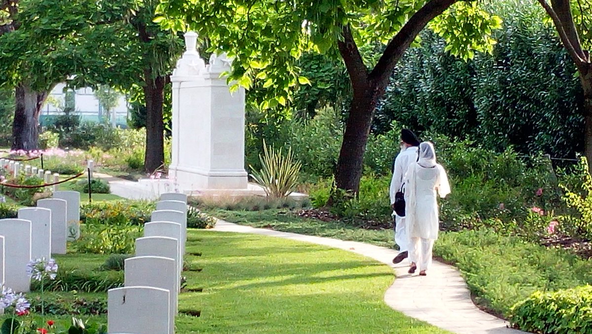 Nord_albert's tweet photo. The Sikh community pays tribute to its fallen today @CWGC Forlì Indian  Army War Cemetery https://t.co/TriF3iRcv8