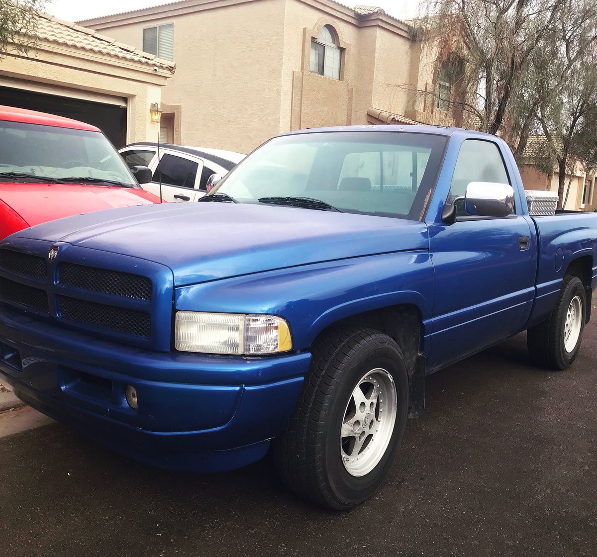 thefixitguyaz's tweet photo. Welcome Big Blue to the family! Anyone else notice we have red, white and blue vehicles? 😉 #godblessamerica 🇺🇸 #americandream #entrepreneur https://t.co/5LjChvmq9O