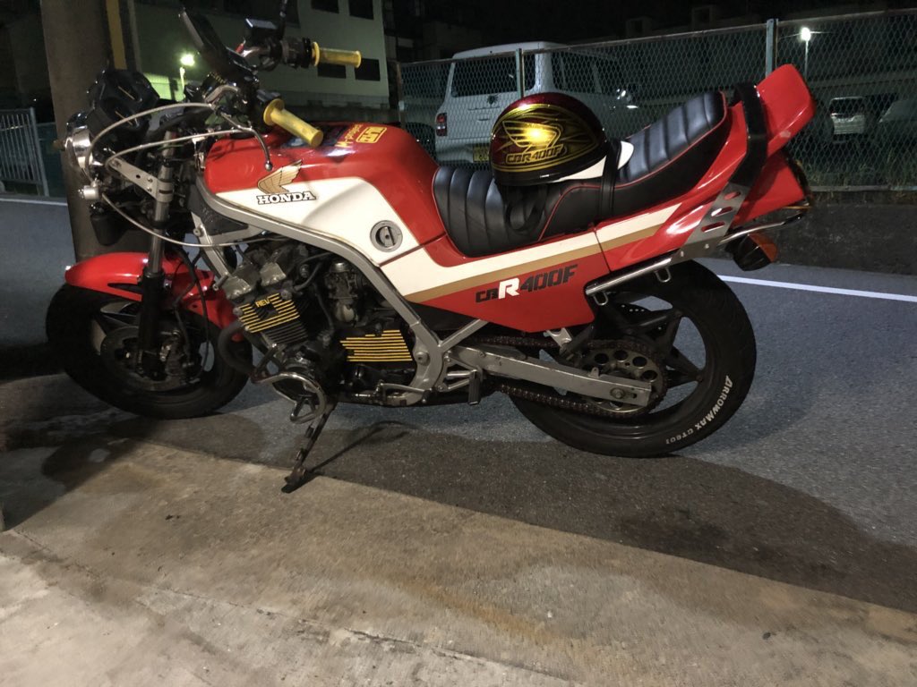 MADE_IN_OKANcom's tweet photo. 因みに盗まれた外装は
こちらになります
エンジンも調子悪いし
部品もいくつか外してあったので
乗ってる事はないかと…
部品の傷・エグれ・フレームの傷
エンジンの中の癖まで
全て覚えてますので
部品売りする事も難しいので
何に使うんやろか(笑) https://t.co/NfobqoAyQU