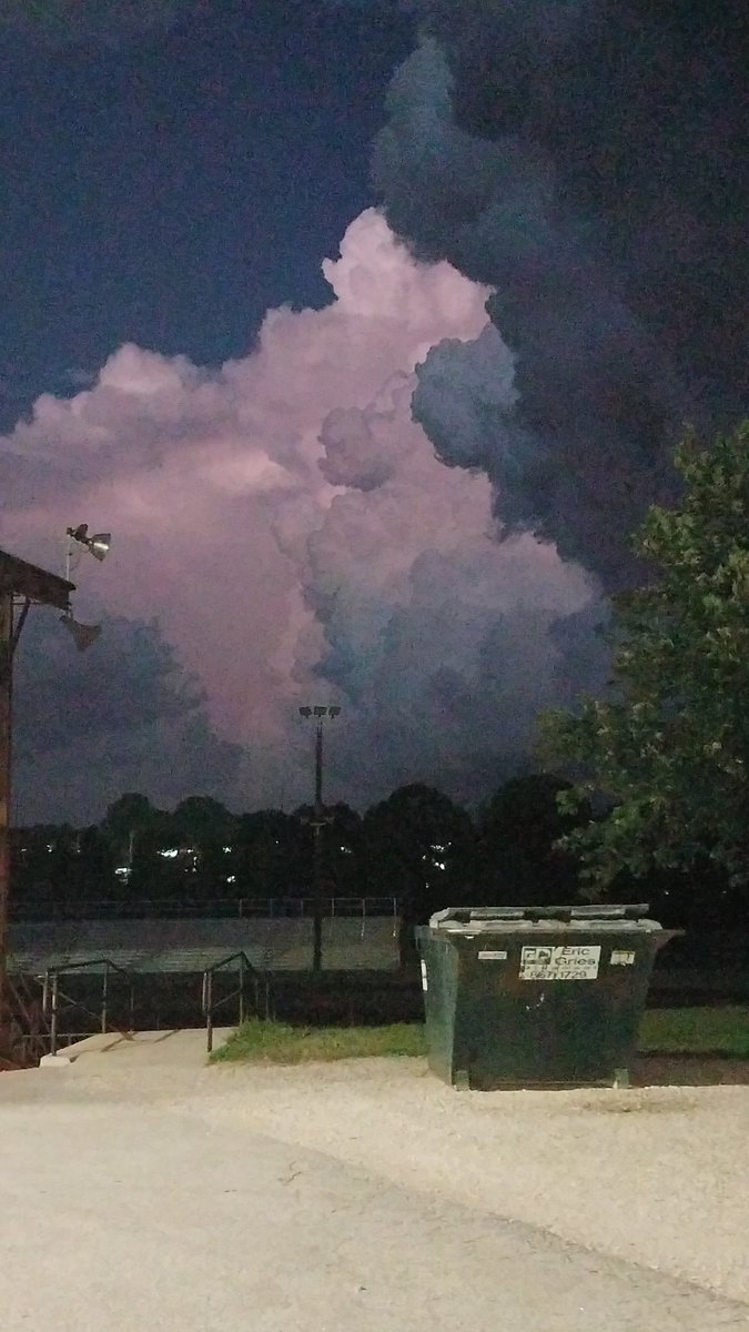 feller_mike's tweet photo. Looking east from Vanderburgh 4H @Wayne_C_Hart https://t.co/RS3GUceeDW