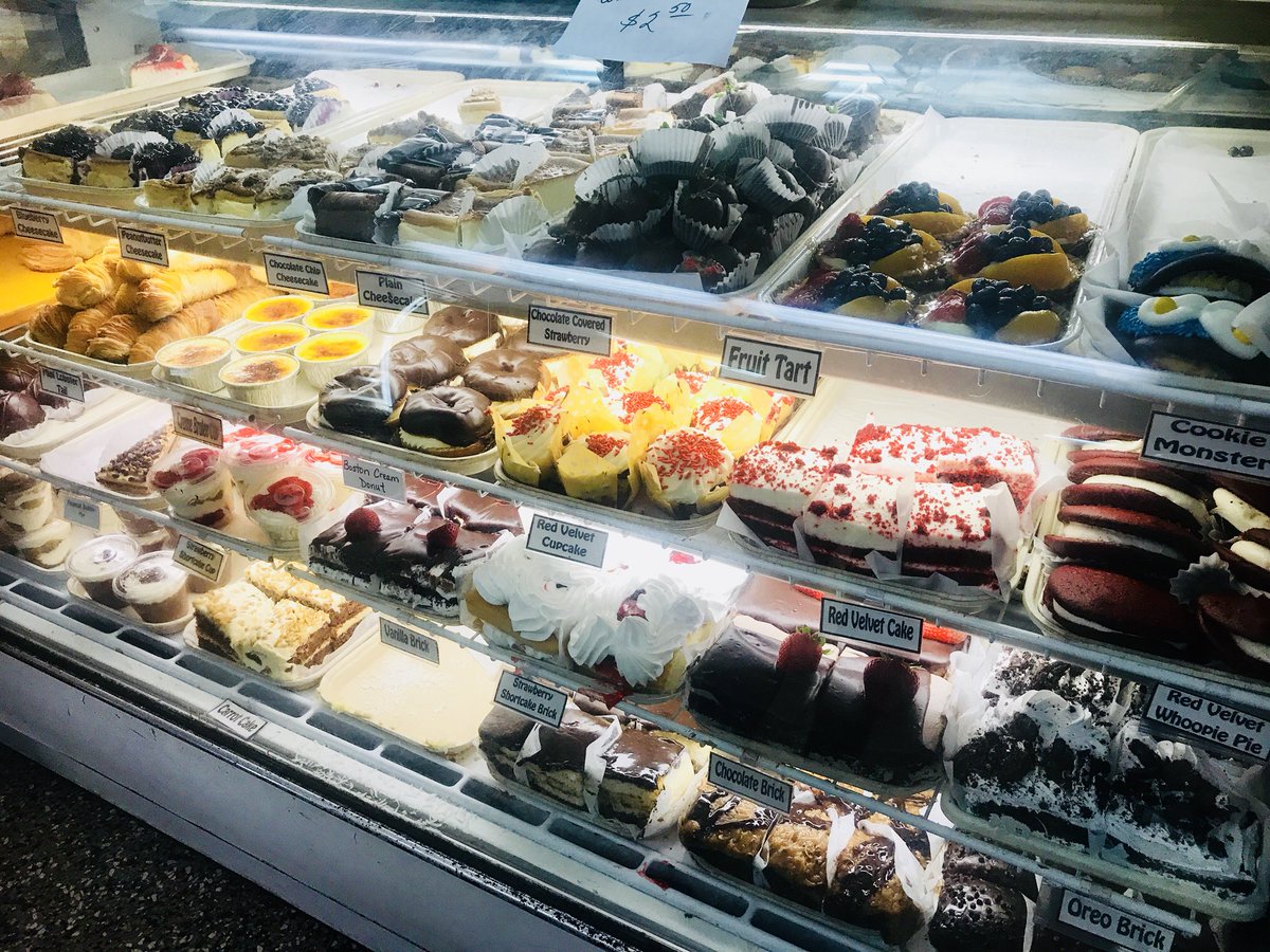 keelylwise's tweet photo. @BovasBakery Ridiculously happy. https://t.co/gwr1XBkXf5