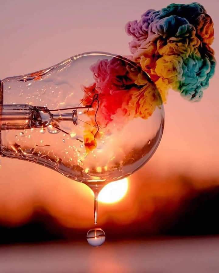 يلامسون قلبي أولئك الذين ينتبهون لتفاصيلي الصغيرة ، التي لا أنتبه أنا لها...