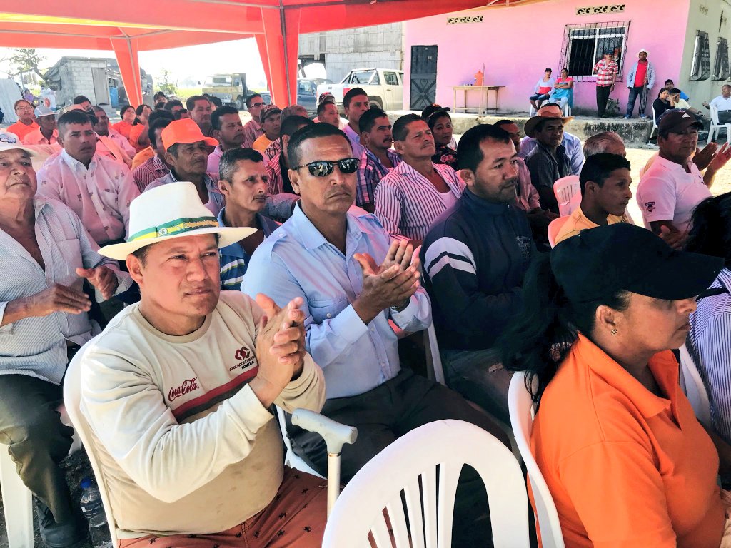 cendemocratico's tweet photo. En Daule se desarrolló una asamblea participativa, donde nuestro Director Provincial y Coordinador Nacional del @frentesomosec, @alexklaere, escuchó las necesidades de los agricultores, con quienes estableció una agenda para trabajar y sacar adelante a este sector productivo. https://t.co/NZqAOgzwl0