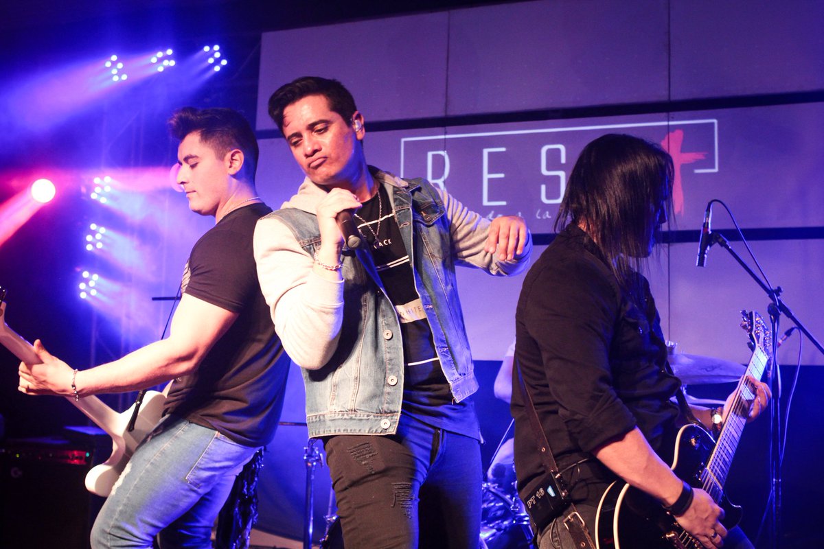 jovenesijrv's tweet photo. Hablame de locura musical !

#EclipseRock #reset18 #sepudriónomas https://t.co/yRwEyJWdWt