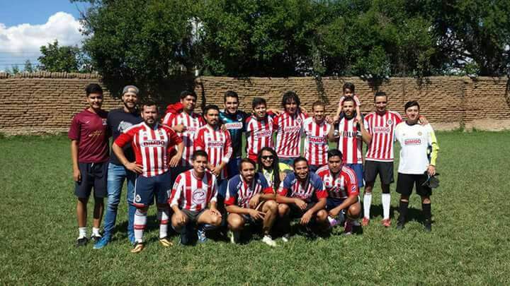 RodolfoVE1's tweet photo. Mañana gana chivas!! @AztecaDeportes 
#practicadeporte #ViernesBotanero https://t.co/uVWz21qZBy