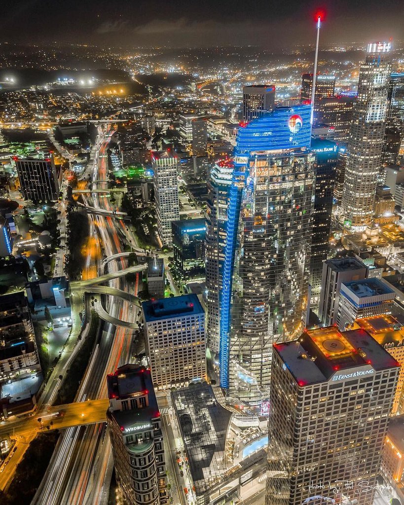 happeninginDTLA's tweet photo. #FridayNightLights 
[📷 by @philsutphin]
.
.
.

#happeninginDTLA #DTLA #downtownLA #exploreLA #losangeles #LA #discoverLA #discoverDTLA #downtownlosangeles #exploreDTLA #LAnights #LAsummers #DTLAskyline #DTLAviews #DTLAlife https://t.co/sTX0BghxNO