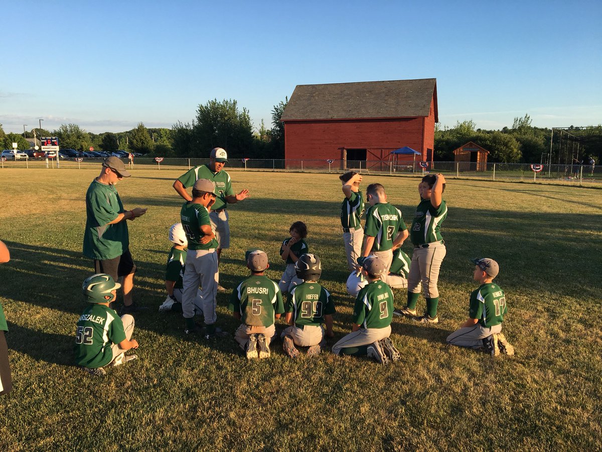 CPGreenMachine's tweet photo. Clifton Park 10u Green All Stars drop their 1st game of the Halfmoon Melee by a score of 4-2 vs. Colonie... the Green will move onto the next and they will play 2 tomorrow #GreenMachine #CPBLFamily #Play2Tomorrow https://t.co/FkdnhNgkNI