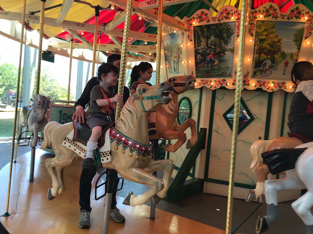drgamermom's tweet photo. We had a fantastic first time at the @museumofplay in @CityRochesterNY - can't wait to go back and check out the archives! #gamescholars #observingplay #SummerAtTheStrong @archivesjulia @jpdysonplay https://t.co/u0UVWh9cU0