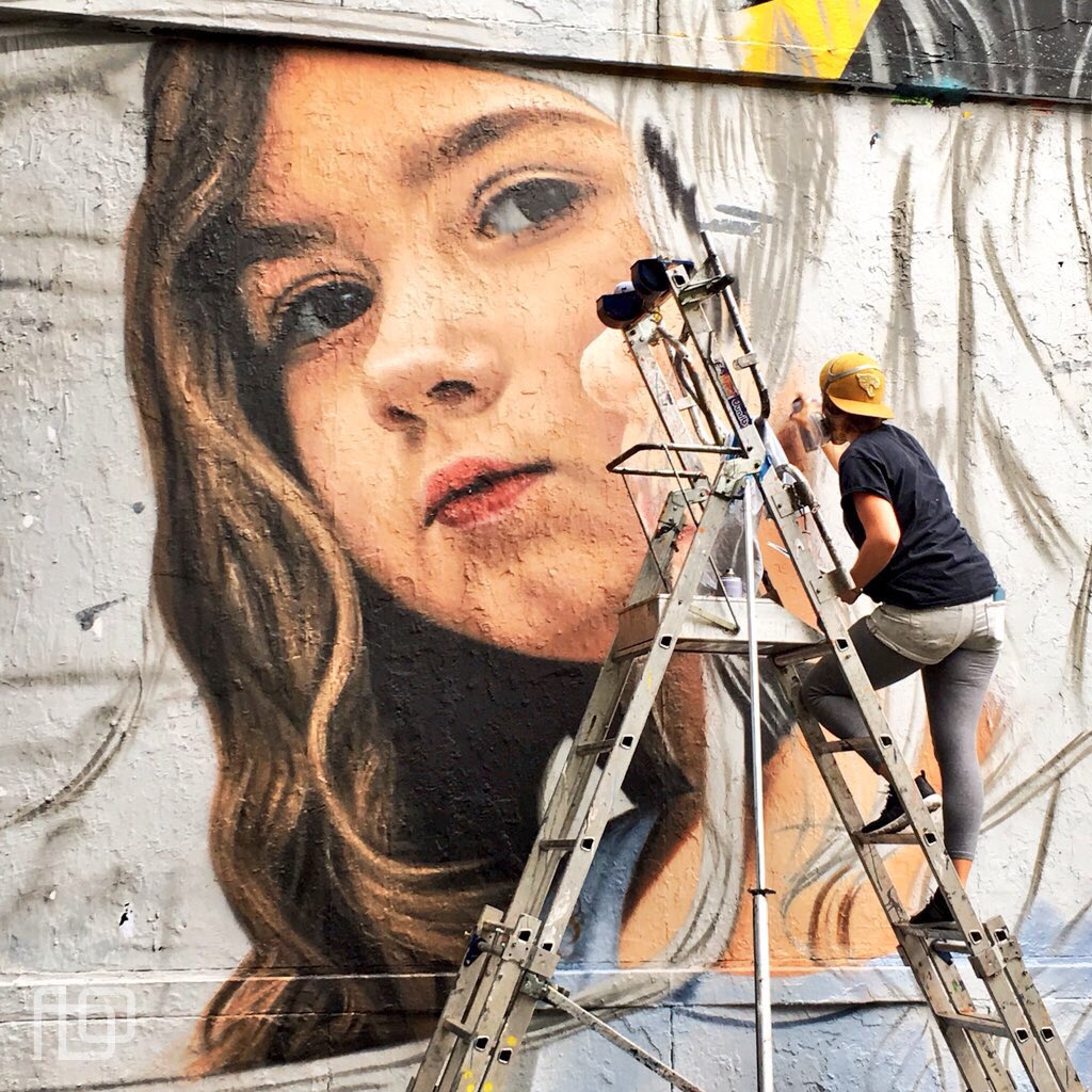 fbofred's tweet photo. #fbo #photo #Paris #Oberkampf #placeverte « #pretty little #girl in the #mirror » #workinprogress / #amazing #streetart #beautiful #colors #instalike #photooftheday #picoftheday #bestoftheday #tweetgram #summer #july 2018 https://t.co/ABpXeFnOaT