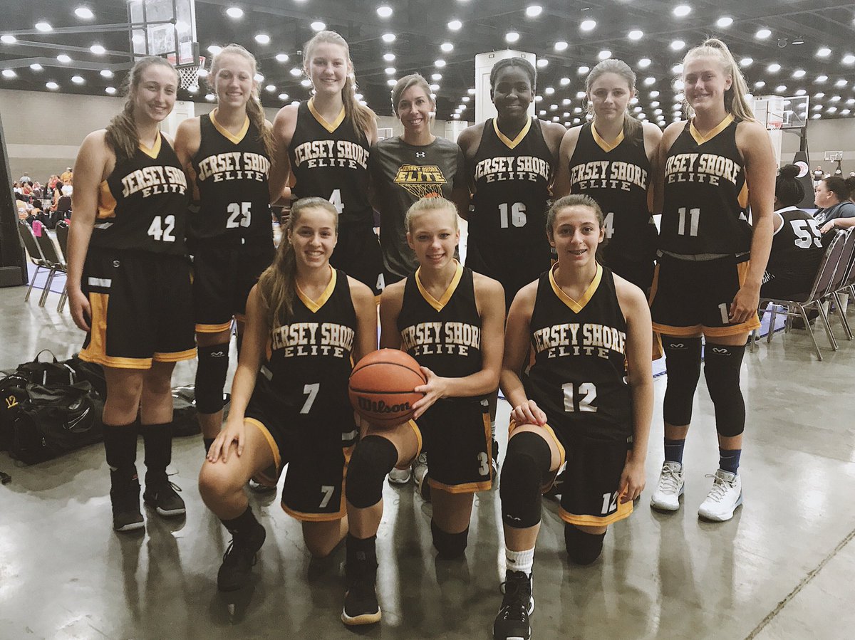 JSEliteHoops's tweet photo. JSE 2021 is ready for US Junior Nationals in Washington DC!  #letsgo #teamwork #family #jsestrong #ballislife @katelyn_linney @CoachLAF @sjvcoach @MBHoops10 @CoachTinyGreen https://t.co/CLCu7vVPMQ