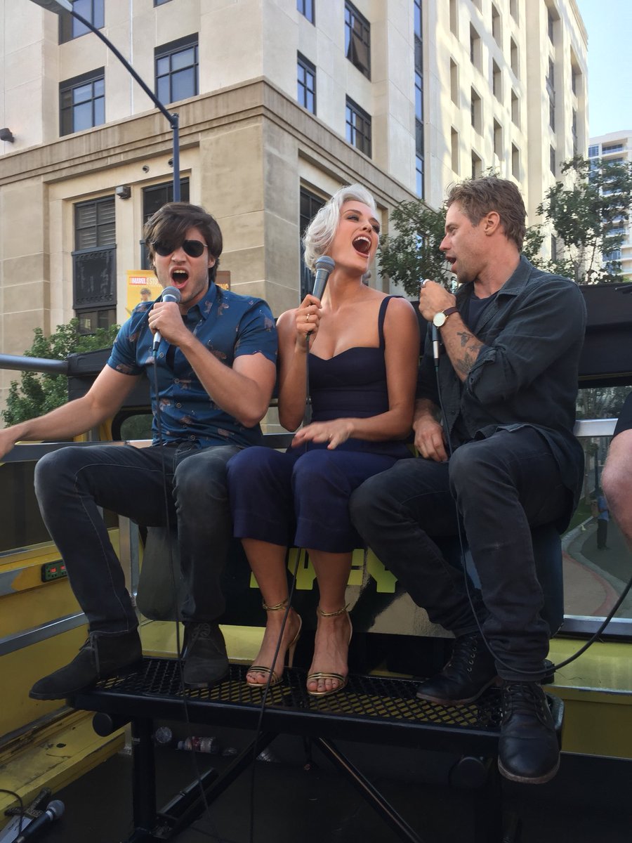 cherry_LA's tweet photo. Just hanging with the @thecameroncuffe @SSIPOS @wallisday @annogbomo #cameronwelsh #danevans of @KryptonSYFY just a normal @Comic_Con Friday Night #ItsAFanThing #SYFY #SYFYKaraokeBus #Krypton #Comicon2018 #SDCC https://t.co/cYGezb8HyD