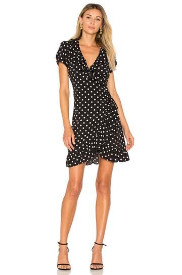 LookMazing's tweet photo. The summer fashion essential must-haves that'll help you transition from summer to fall https://t.co/fg03iUpBM3 @ARITZIA @REVOLVE @Mango @jcrew @LEVIS #fashionblogger https://t.co/2vYgI67zWz