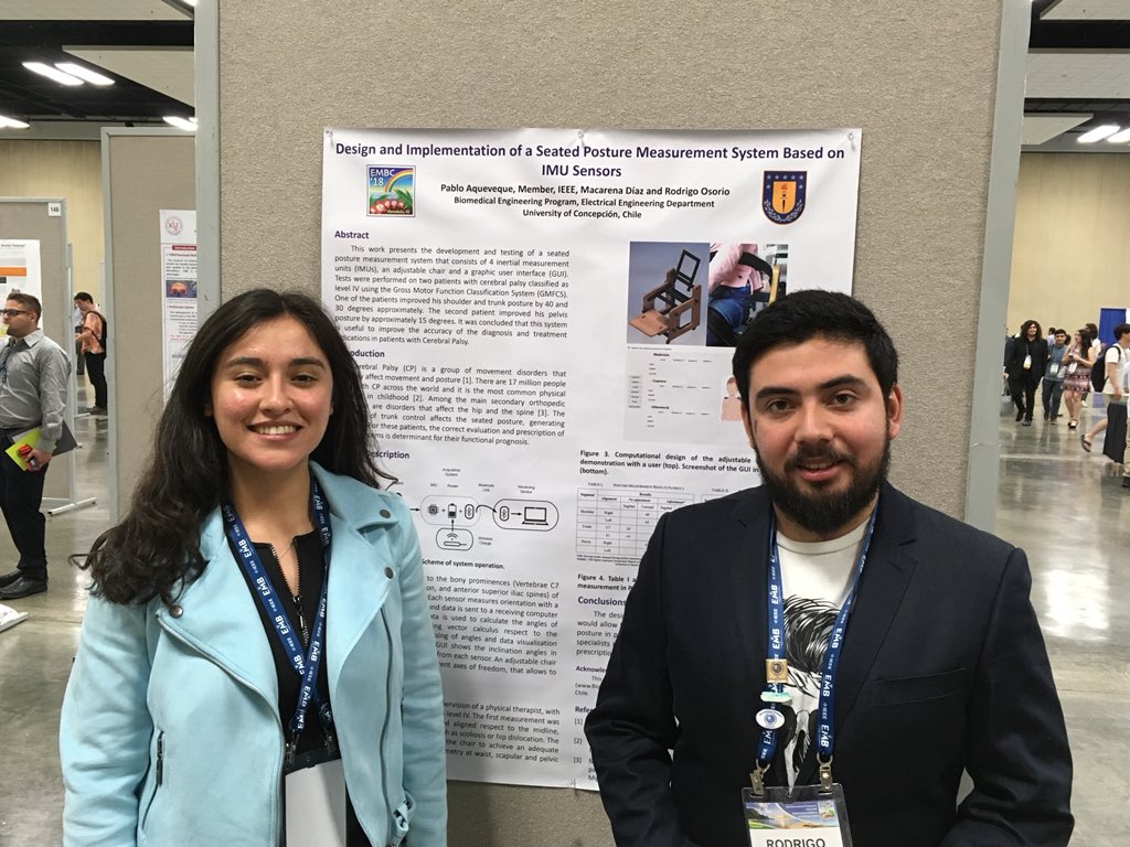 fiudec's tweet photo. Parte exposición de póster en el #EMBC18 con la participación de 5 trabajos de Ingeniería Civil Biomedica. Felicitaciones! https://t.co/h71kbhEGUh