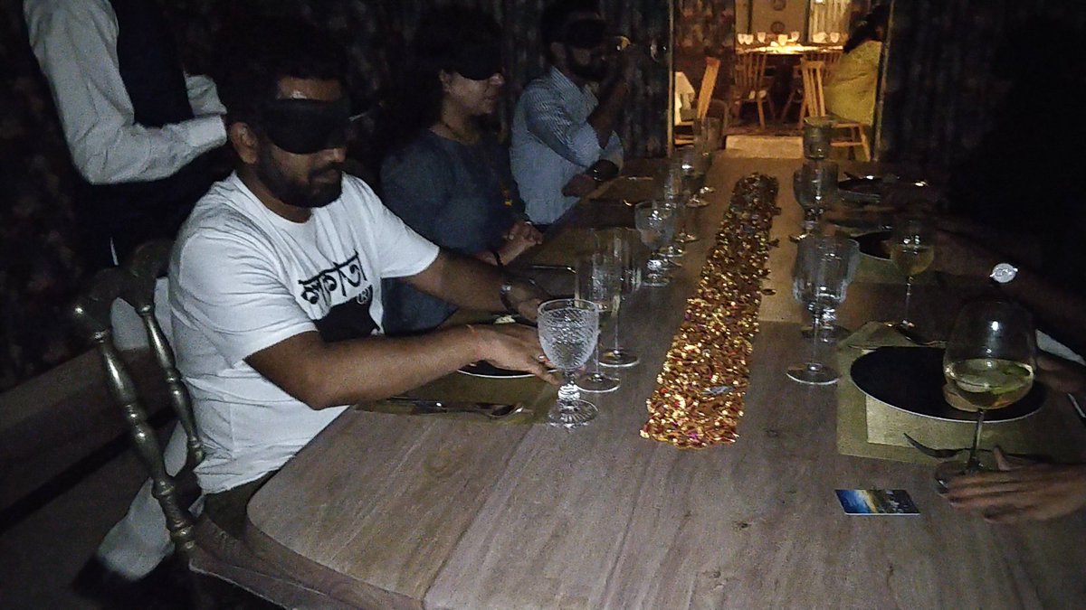 The 7 course blind folded dinner with an aim to identify the food is worth an experience. Chef Sunil Singh cooked up some magic for us . #explorebikaner #narendrabhawan #food #travel #pikturenama
