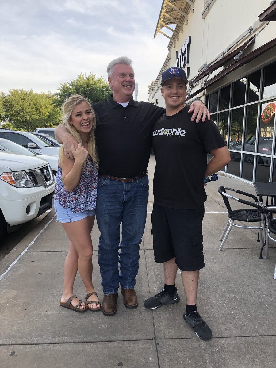 ohheyycailee's tweet photo. we celebrated Gary’s 60th today💙 just take a moment to notice how awkward our feet look 🤗🤗🤗 https://t.co/wrSWs1iX0V