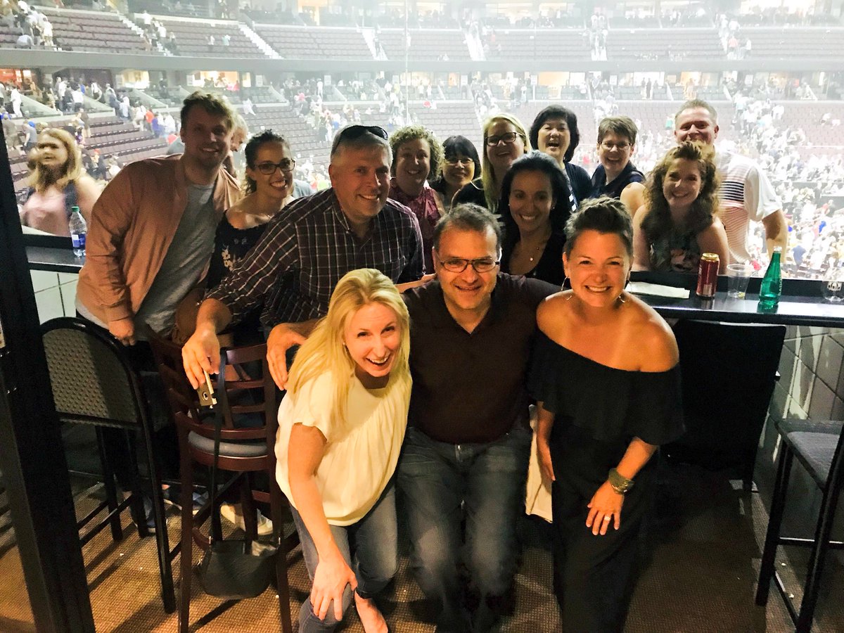 JennAuld's tweet photo. Could ‘hart’ly wait to celebrate with this crew - their leadership is no joke!  Thanks for the laughs @KevinHart4real. #IrresponsibleTour @PietroTD @Nathalie_TD https://t.co/leXhOMOwSf