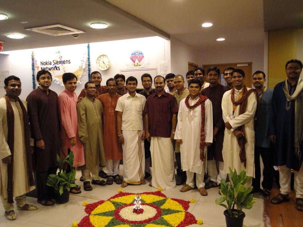 kingchiru15's tweet photo. My first Corporate ethnic day at @nokianetworks !! #Memories #NokiaDays #9Yearsback #CorporateEthnicDay #MemorableDays #BangaloreDiaries 😊 https://t.co/xTpRBgxy0I